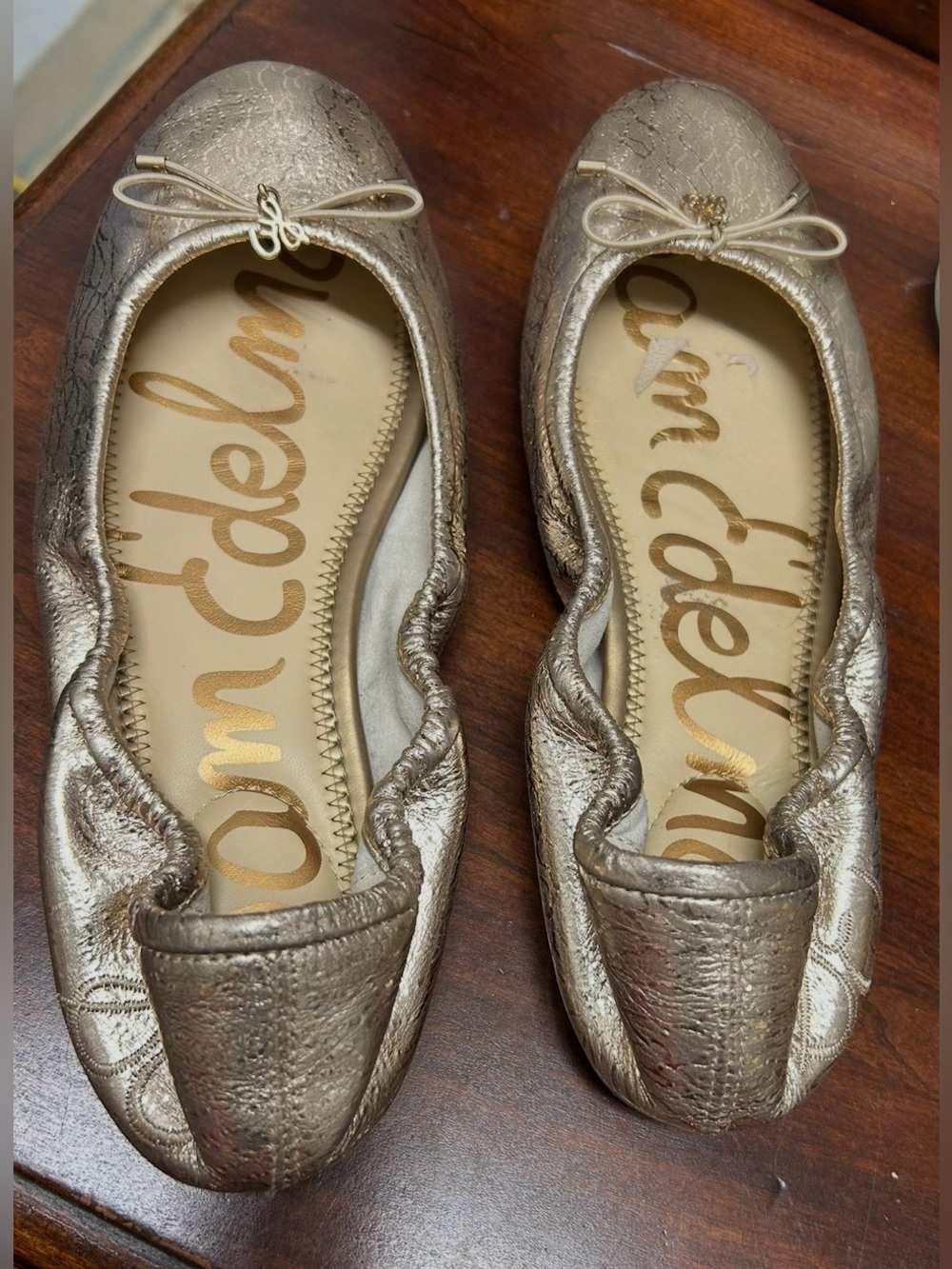 Sam Edelman Ballet Flats. Gold. Size 8.